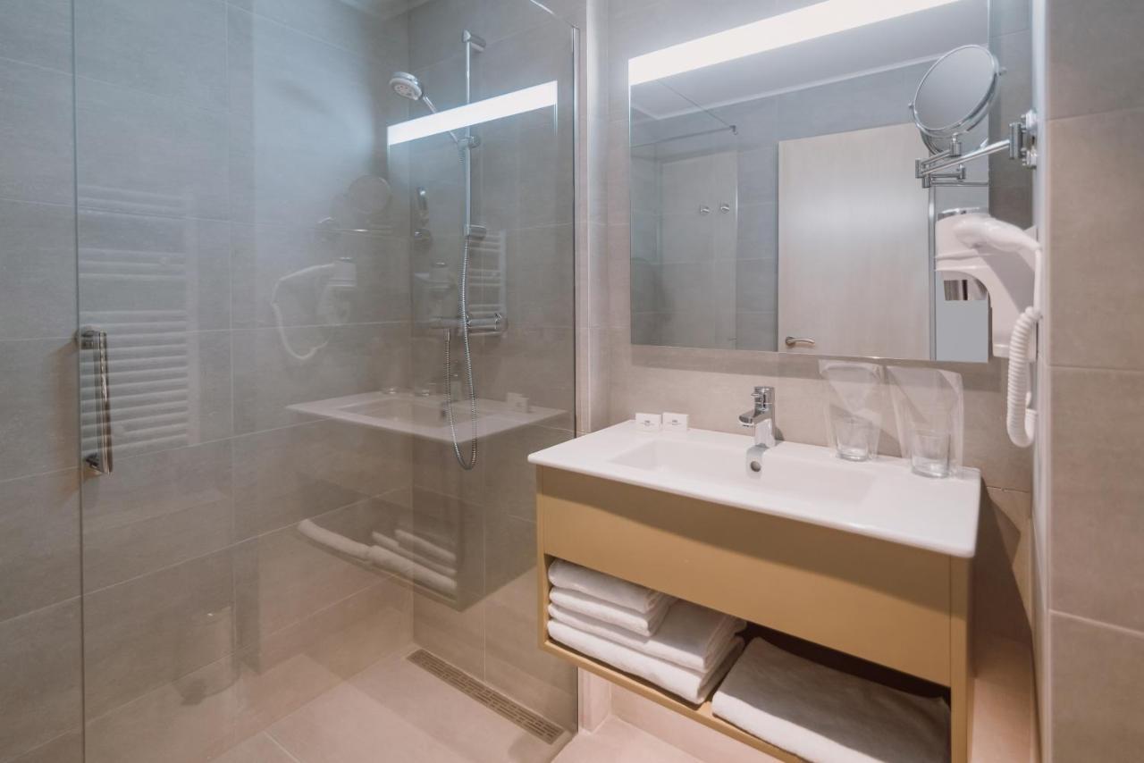 Superior + Twin Room